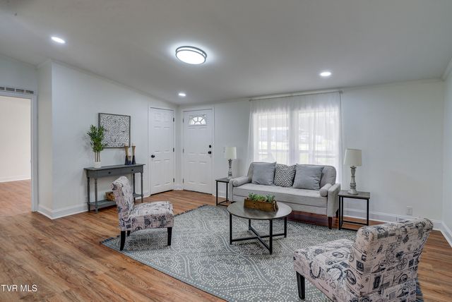 287 H Heaton Road, Elizabethton, TN 37643