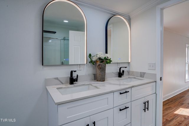 287 H Heaton Road, Elizabethton, TN 37643