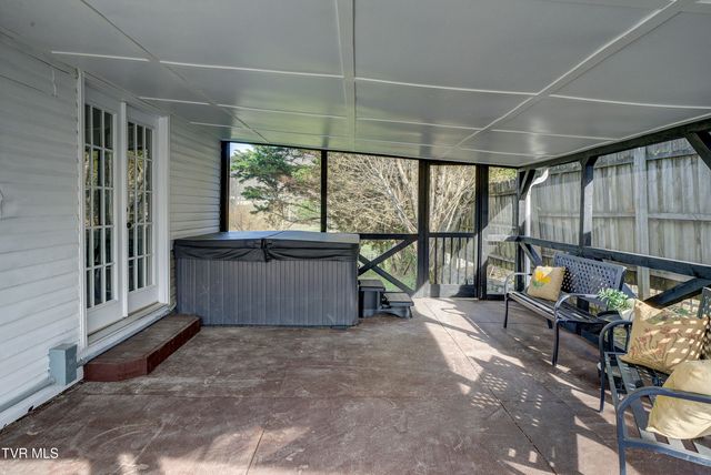 287 H Heaton Road, Elizabethton, TN 37643