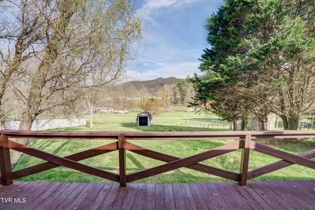 287 H Heaton Road, Elizabethton, TN 37643