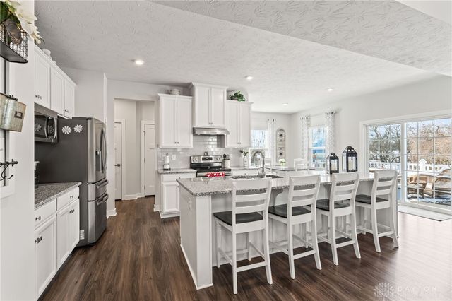 899 Cedar Grove Drive, Tipp City, OH 45371