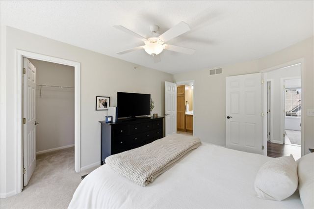 8853 Brunell Way 1906, Inver Grove Heights, MN 55076