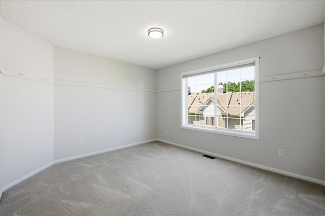 8853 Brunell Way 1906, Inver Grove Heights, MN 55076