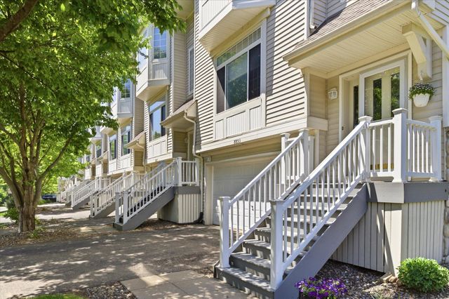 8853 Brunell Way 1906, Inver Grove Heights, MN 55076