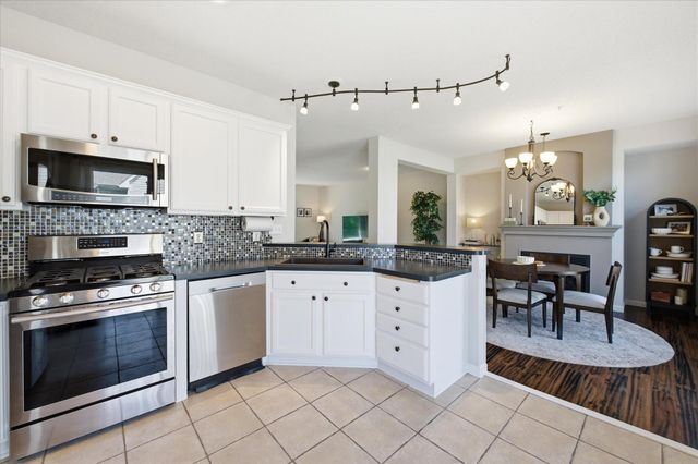 8853 Brunell Way 1906, Inver Grove Heights, MN 55076