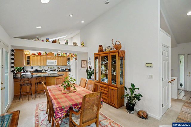 1299 Twin Hills Dr SE, Jefferson, OR 97352