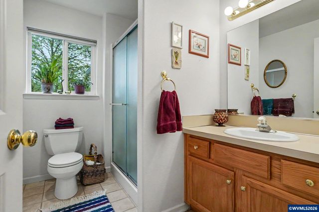 1299 Twin Hills Dr SE, Jefferson, OR 97352