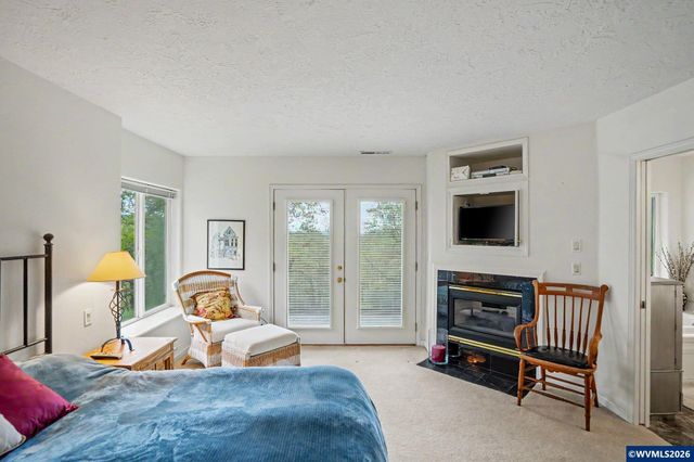 1299 Twin Hills Dr SE, Jefferson, OR 97352
