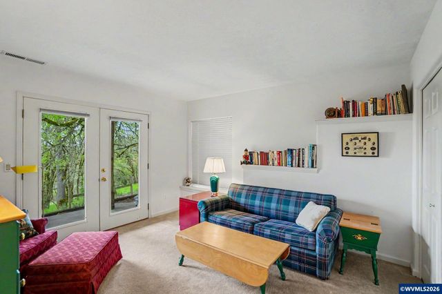 1299 Twin Hills Dr SE, Jefferson, OR 97352