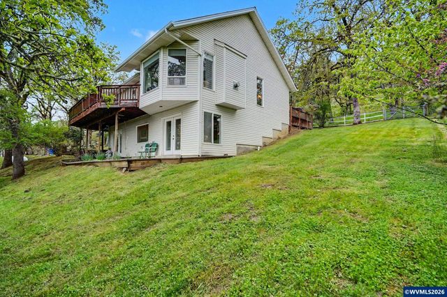 1299 Twin Hills Dr SE, Jefferson, OR 97352