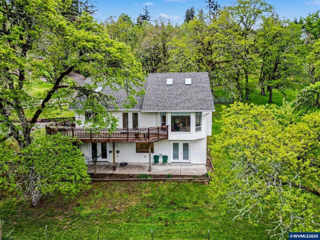 1299 Twin Hills Dr SE, Jefferson, OR 97352