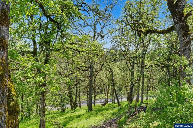 1299 Twin Hills Dr SE, Jefferson, OR 97352