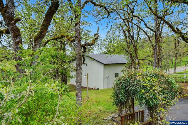 1299 Twin Hills Dr SE, Jefferson, OR 97352