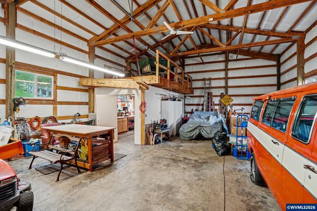 1299 Twin Hills Dr SE, Jefferson, OR 97352