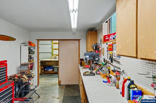 1299 Twin Hills Dr SE, Jefferson, OR 97352