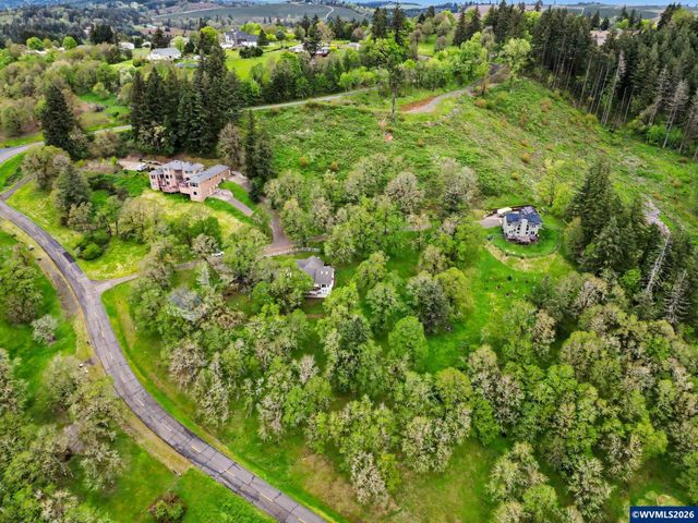 1299 Twin Hills Dr SE, Jefferson, OR 97352