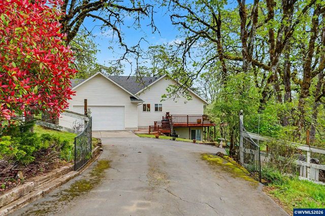 1299 Twin Hills Dr SE, Jefferson, OR 97352
