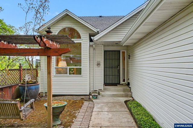1299 Twin Hills Dr SE, Jefferson, OR 97352