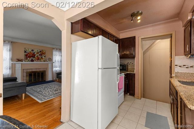 6732 Rockdale Street, Dearborn Heights, MI 48127