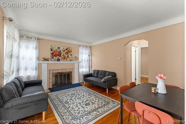 6732 Rockdale Street, Dearborn Heights, MI 48127