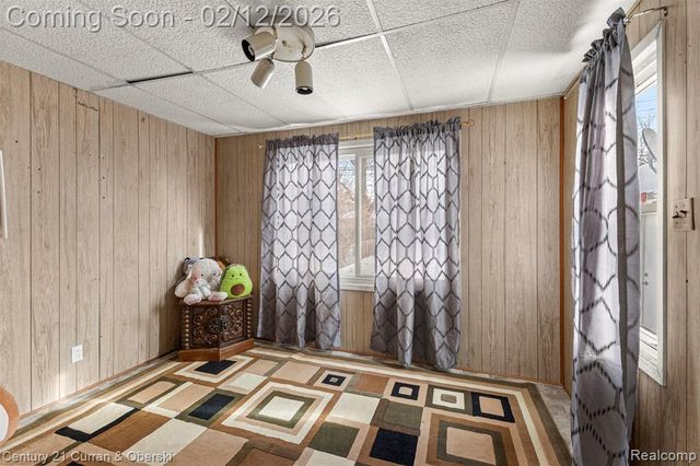 6732 Rockdale Street, Dearborn Heights, MI 48127