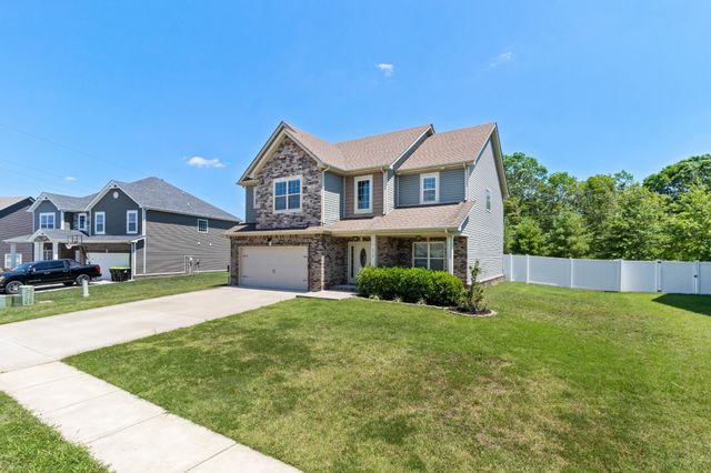 312 Rye Dr, Clarksville, TN 37043