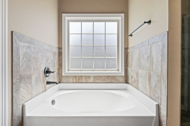 312 Rye Dr, Clarksville, TN 37043