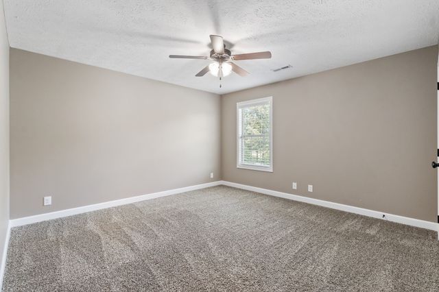312 Rye Dr, Clarksville, TN 37043