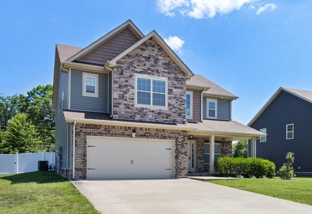 312 Rye Dr, Clarksville, TN 37043