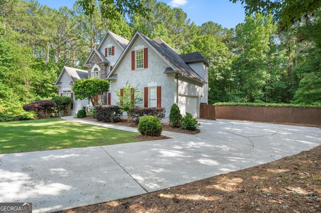 155 Aristocrat Court, Fayetteville, GA 30215