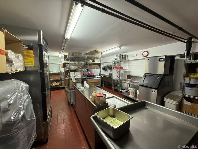 102-30 Queens Blvd 3, Forest Hills, NY 11374