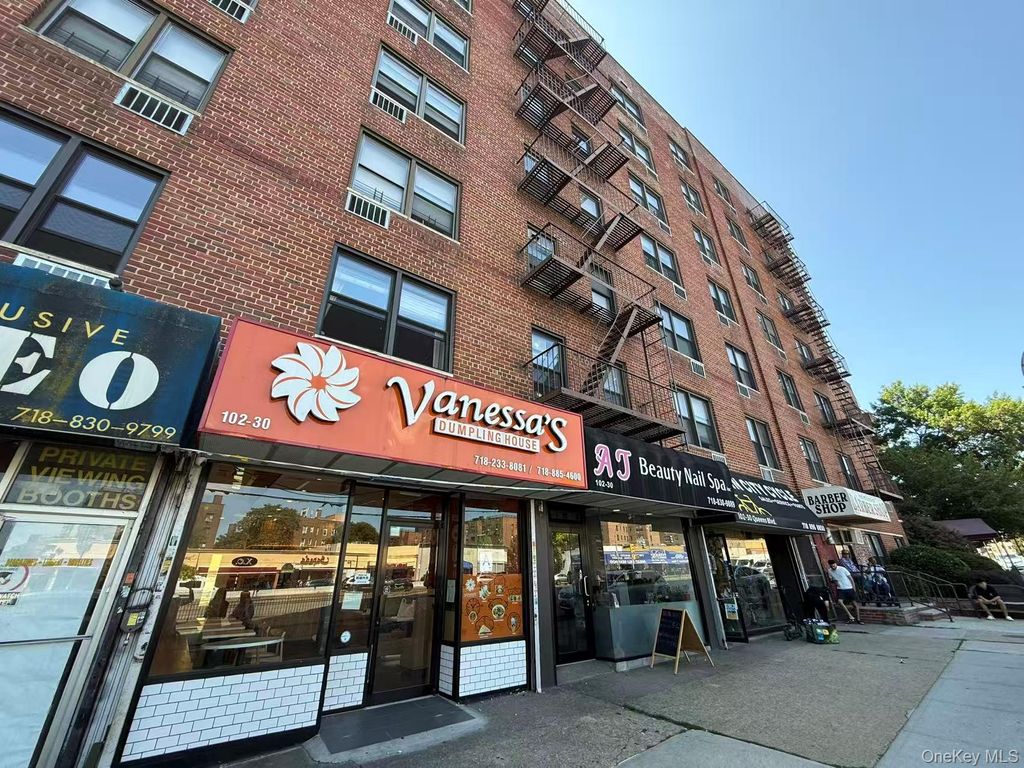 102-30 Queens Blvd 3, Forest Hills, NY 11374 — photo 2