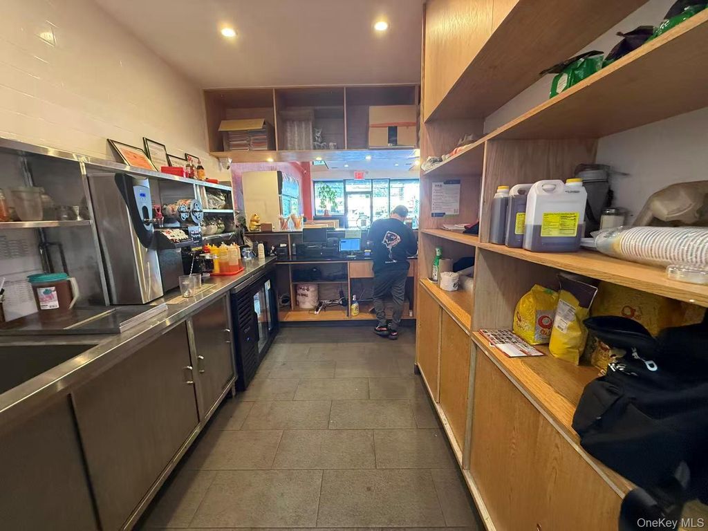 102-30 Queens Blvd 3, Forest Hills, NY 11374 — photo 4