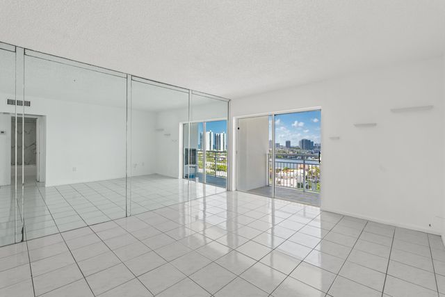 400 Kings Point Drive 1628, Sunny Isles Beach, FL 33160