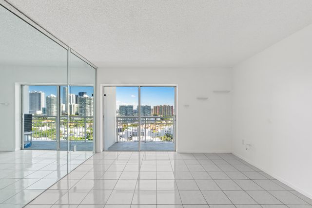 400 Kings Point Drive 1628, Sunny Isles Beach, FL 33160