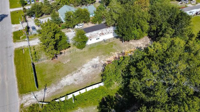 303 County Road 3417, Cleveland, TX 77327