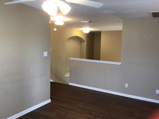 411 Cedar Point Drive, League City, TX 77573