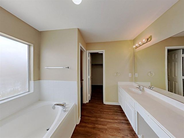 411 Cedar Point Drive, League City, TX 77573