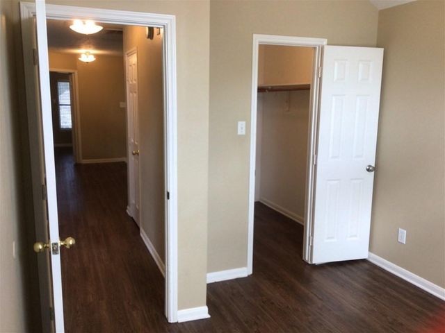 411 Cedar Point Drive, League City, TX 77573