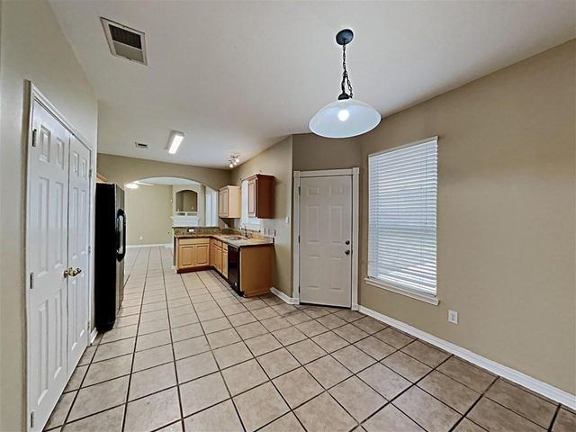 411 Cedar Point Drive, League City, TX 77573
