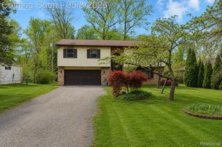 21428 Lundy Drive, Farmington Hills, MI 48336