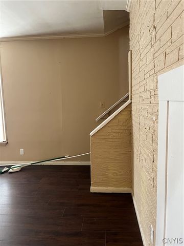 524 West Ostrander Avenue, Syracuse, NY 13205