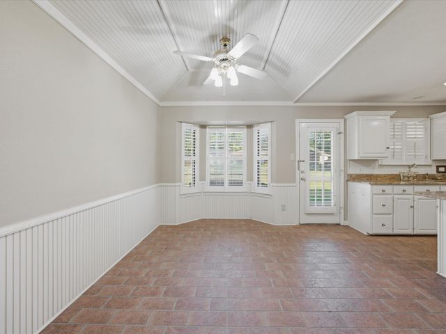 1506 Williamsburg Court, Ennis, TX 75119