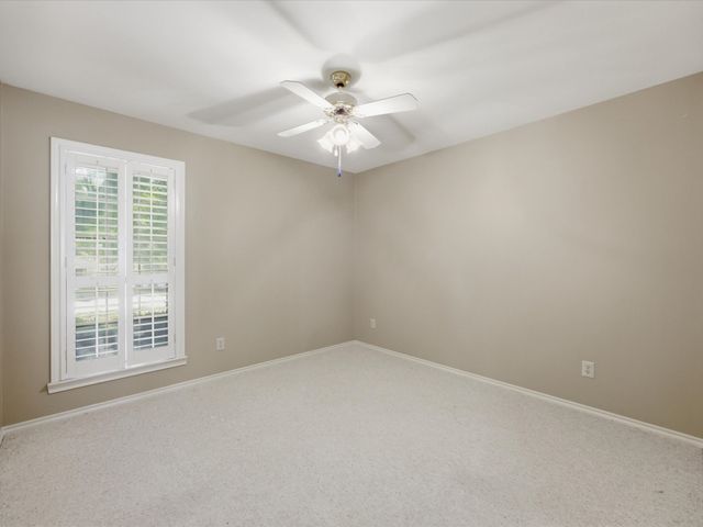 1506 Williamsburg Court, Ennis, TX 75119