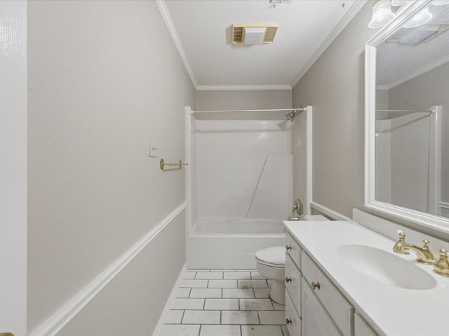 1506 Williamsburg Court, Ennis, TX 75119