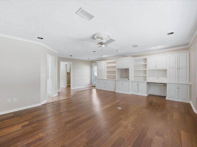 1506 Williamsburg Court, Ennis, TX 75119