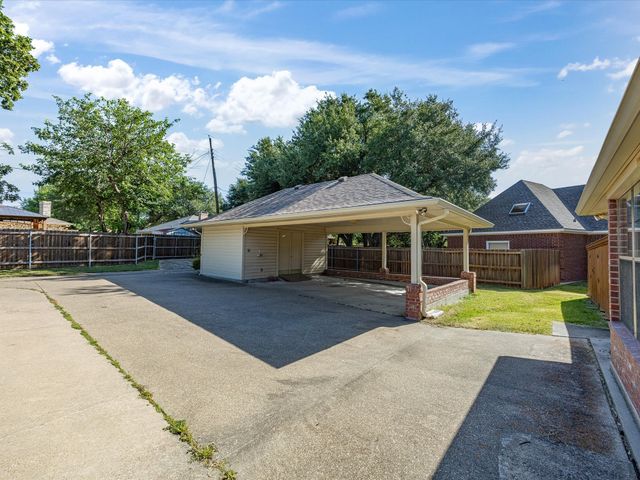 1506 Williamsburg Court, Ennis, TX 75119