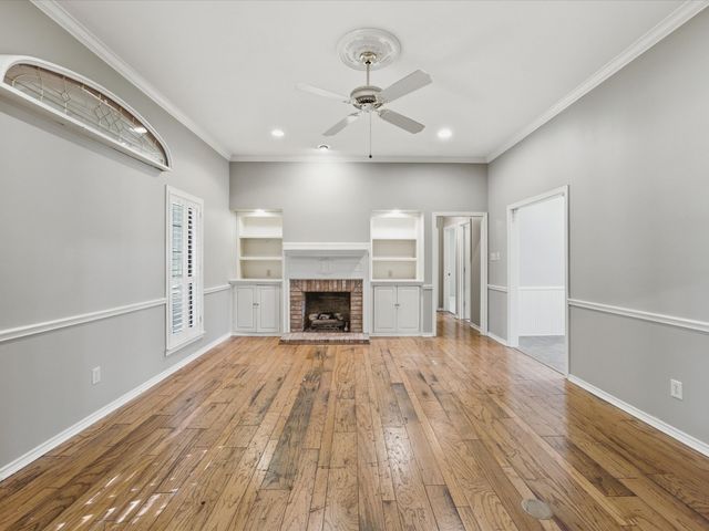 1506 Williamsburg Court, Ennis, TX 75119