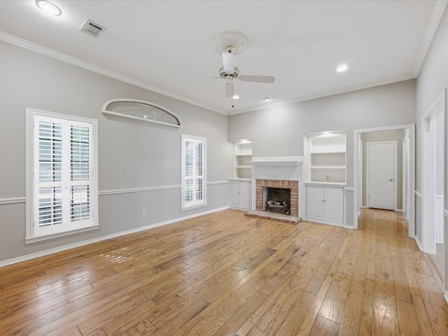 1506 Williamsburg Court, Ennis, TX 75119