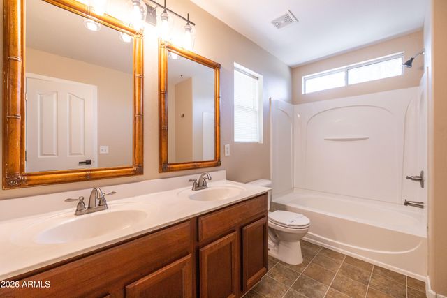 1531 S LONGSPUR Lane, Gilbert, AZ 85296